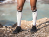Opaski na łydki Compressport R2v2 Calf Sleeves White