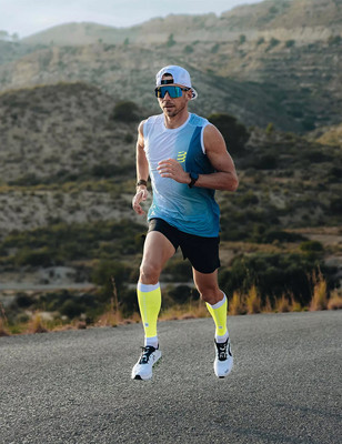 Opaski na łydki Compressport R2 3.0 Safe Yellow / White